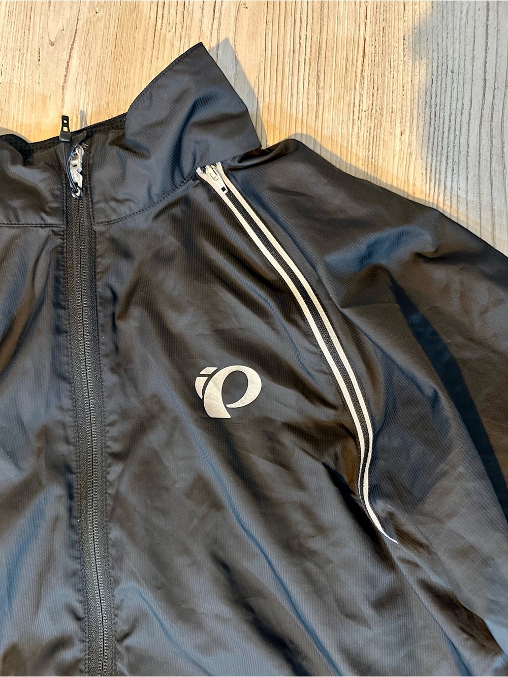 Pearl Izumi Black Jacket with Yellow Lining - Picture 3 of 9